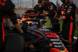 Daniel Ricciardo, Red Bull Racing RB14 on the grid