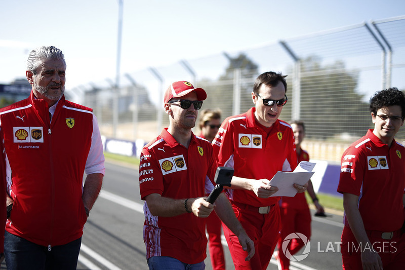 Sebastian Vettel, Ferrari, Riccardo Adami, Ferrari Race Engineer, Maurizio Arrivabene, Ferrari Team 