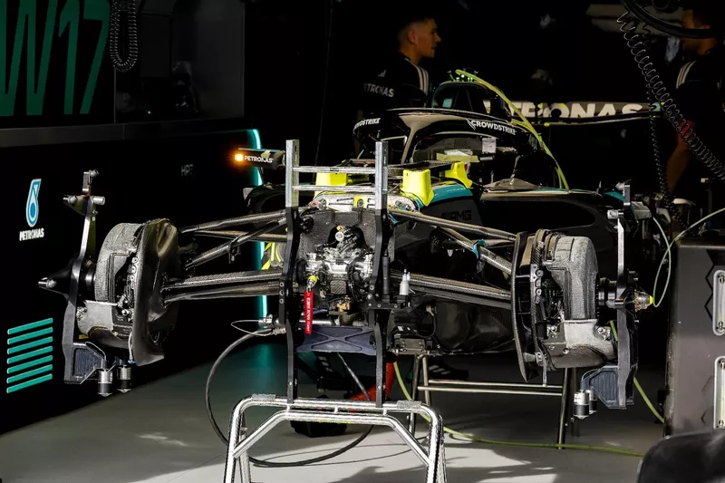 Car of Mechanics work on the car of Kimi Antonelli, Mercedes