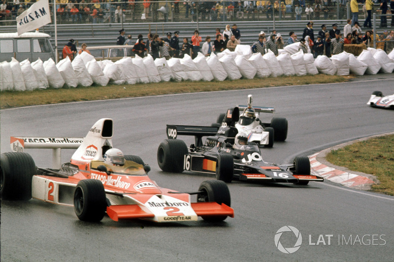 Jochen Mass,McLaren M23 Ford leads Tom Pryce, Shadow DN5A Ford