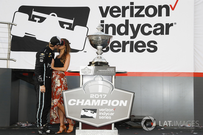 IndyCar-Champion 2017: Josef Newgarden, Team Penske Chevrolet, mit Freundin Ashley Welch