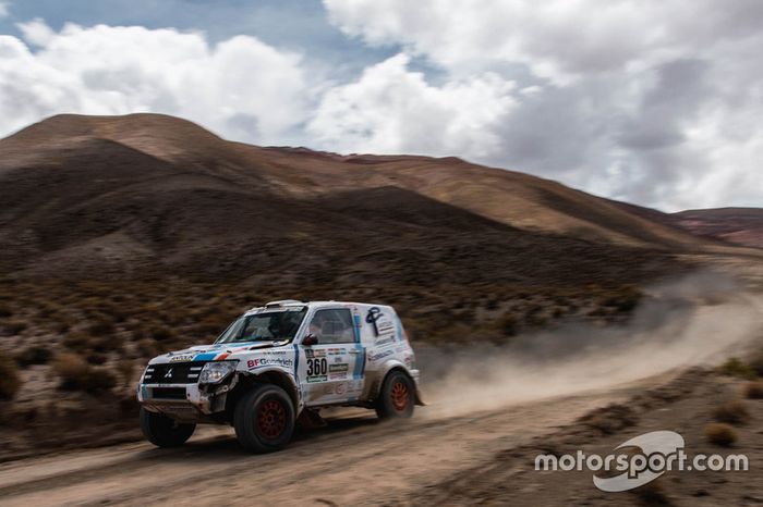 #360 Mitsubishi: Cristina Gutiérrez, Pedro López