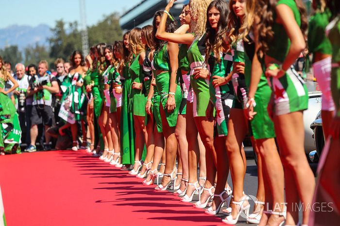 Chicas de la parrilla