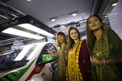 Des Grid Girls