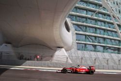 Sebastian Vettel, Ferrari SF16-H met Halo