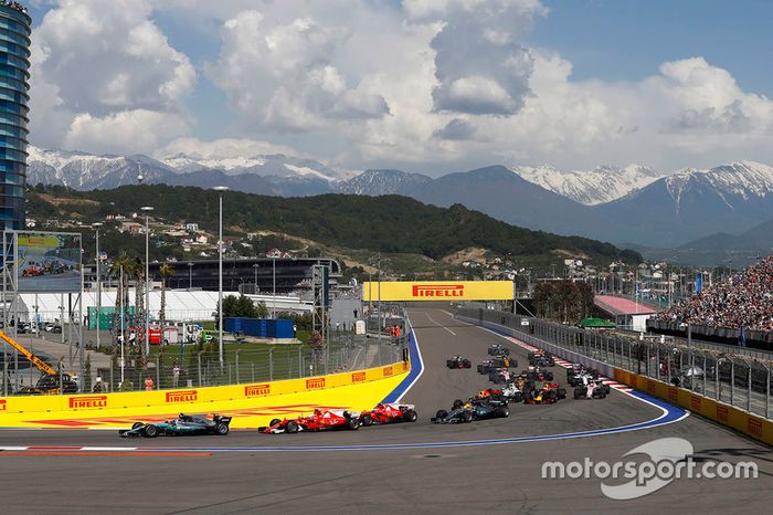 Valtteri Bottas, Mercedes AMG F1 W08, Sebastian Vettel, Ferrari SF70H, Kimi Raikkonen, Ferrari SF70H, Lewis Hamilton, Mercedes AMG F1 W08