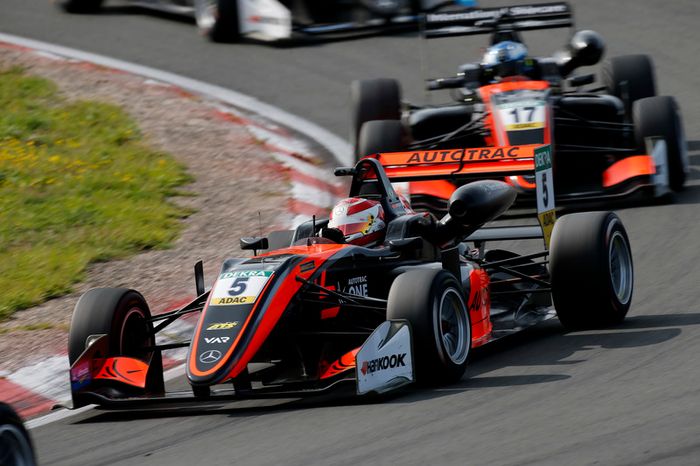 O melhor resultado de Pedro Piquet na Holanda foi o sexto lugar na terceira corrida.