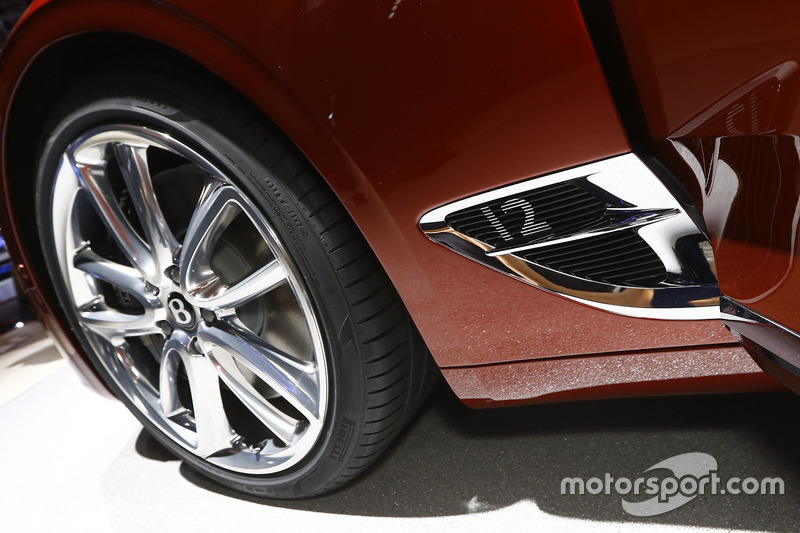 Bentley Continental GT 2019 року