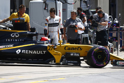Ніко Хюлькенберг, Renault Sport F1 Team RS17, Фернандо Алонсо, McLaren
