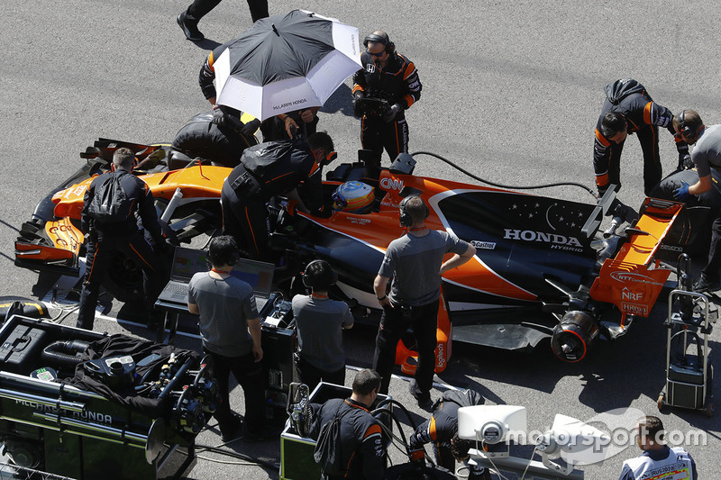 Fernando Alonso, McLaren: Abandono