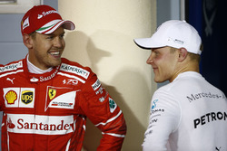Le poleman Valtteri Bottas, Mercedes AMG, le troisième Sebastian Vettel, Ferrari