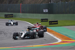 Lewis Hamilton, Mercedes AMG F1 W08, Sebastian Vettel, Ferrari SF70H, Valtteri Bottas, Mercedes AMG