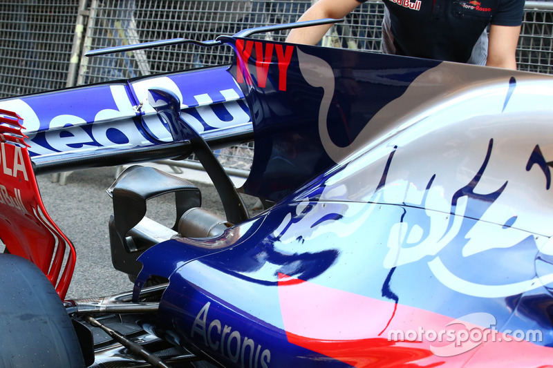 Scuderia Toro Rosso STR12