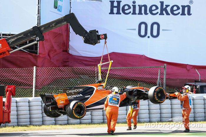 El auto de Fernando Alonso, McLaren MCL32 en la FP1