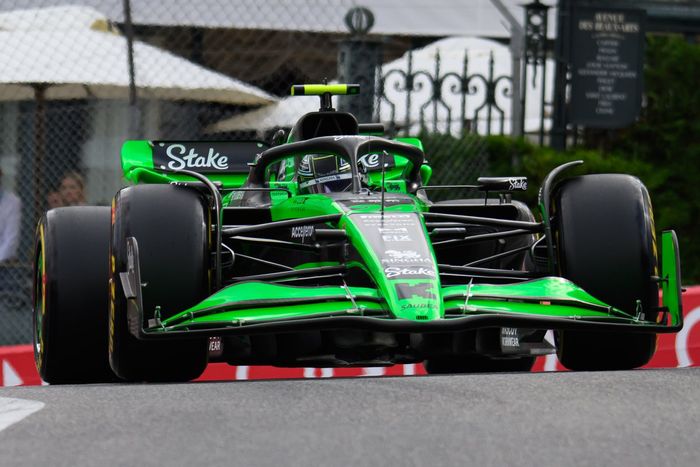 Guanyu Zhou, Kick Sauber C44