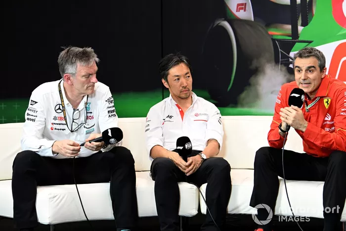 James Allison, directeur technique, Mercedes-AMG F1 Team, Ayao Komatsu, directeur d'équipe, Haas F1 Team, Enrico Gualtieri, directeur technique Power Unit, Ferrari, lors de la conférence de presse des directeurs d'équipe.
