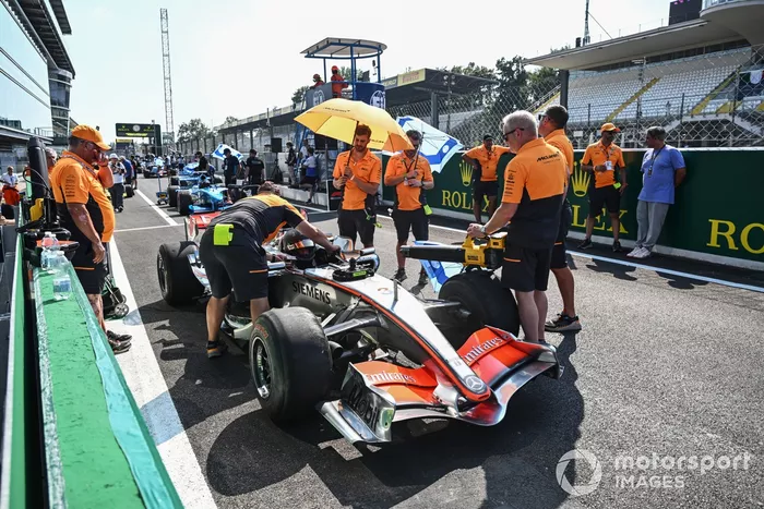 McLaren MP4-21 