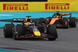 Oscar Piastri, McLaren, Max Verstappen, Red Bull Racing