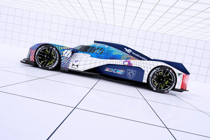 	
Peugeot 9X8 LMH con la decoración para las 24h de Le Mans