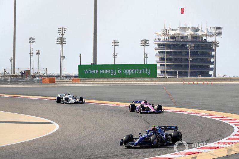 Nicholas Latifi, Williams FW44, Fernando Alonso, Alpine A522, Pierre Gasly, AlphaTauri AT03