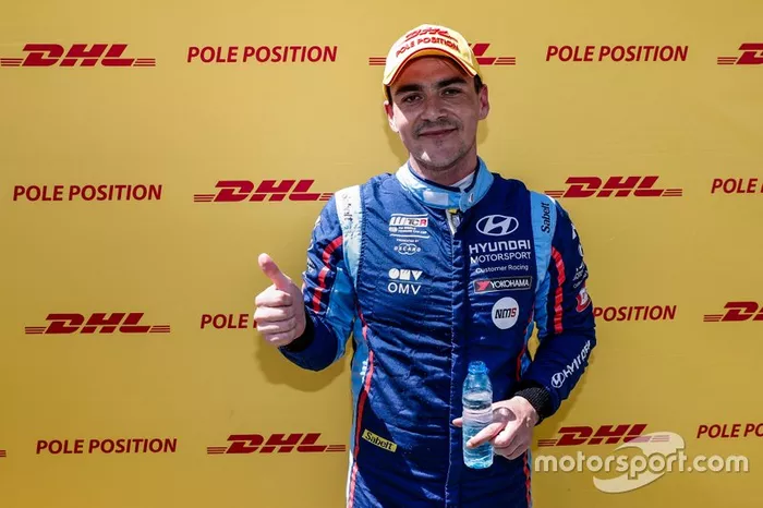 Pole sitter Norbert Michelisz, BRC Hyundai N Squadra Corse Hyundai i30 N TCR