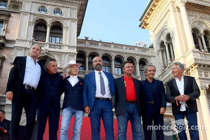 Gerhard Berger, Jean Alesi, Arturo Merzario, Ivan Capelli, René Arnoux, Alain Prost e Mario Andretti.