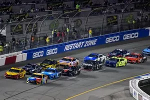 Kyle Busch, Joe Gibbs Racing, Toyota Camry M&M's and Joey Logano, Team Penske, Ford Mustang Shell Pennzoil