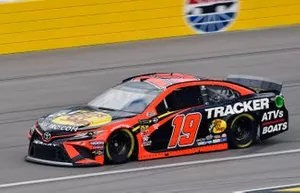 Martin Truex ., Joe Gibbs Racing, Toyota Camry Bass Pro Shops