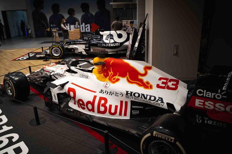 【2点セット】レッドブル・レーシング RB16B & アルファタウリ AT02 F1LIFEの日曜日】レッドブルRB16B＆アルファタウリAT02、買って