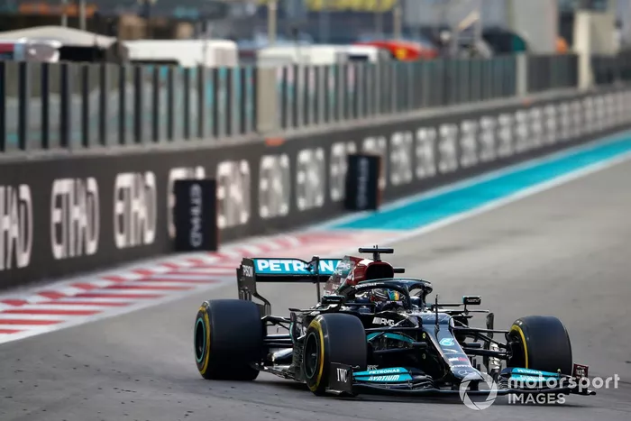 Lewis Hamilton, Mercedes W12