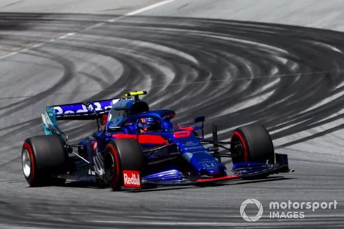 15 - Alexander Albon, Toro Rosso STR14