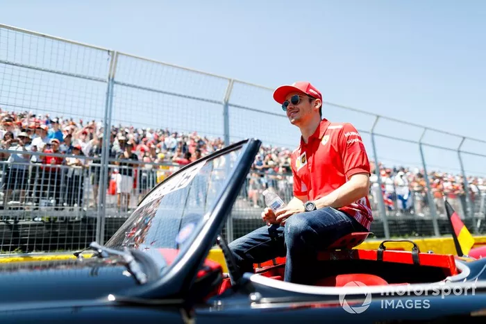 Charles Leclerc, Ferrari, alla parata dei piloti
