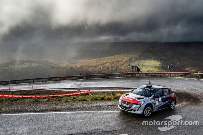 Efrén LLarena - Sara Fernández (Peugeot 208 R4)