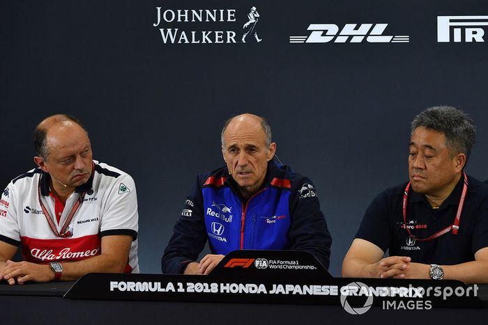 Frederic Vasseur, director de Sauber y Franz Tost, director de la Scuderia Toro Rosso y Toyoharu Tanabe, director técnico de Honda F1 en rueda de prensa 
