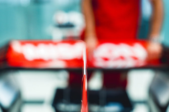 Des stickers Philip Morris sur la Ferrari