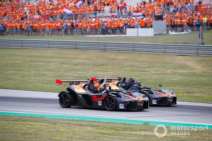 Sergio Pérez, Red Bull Racing, Max Verstappen, Red Bull Racing, en un KTM X-Bows