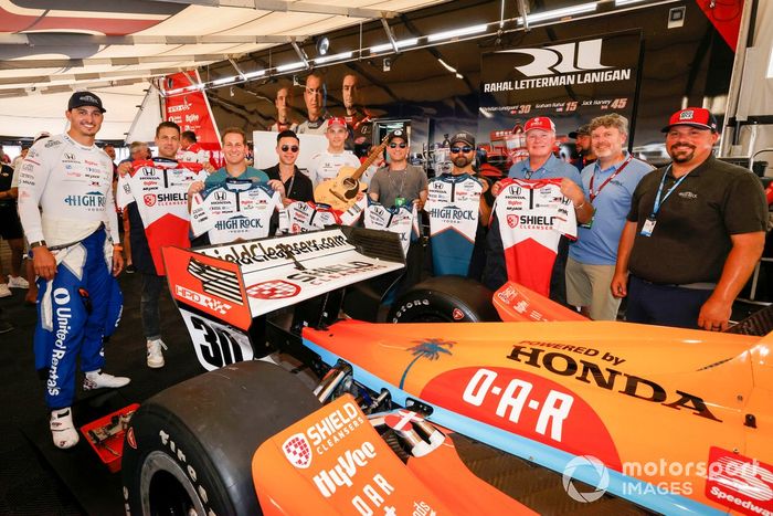 Graham Rahal, Rahal Letterman Lanigan Racing Honda, Christian Lundgaard, Rahal Letterman Lanigan Racing Honda recibió a la banda O.A.R que es uno de los patrocinadores del coche de Lundgren este fin de semana