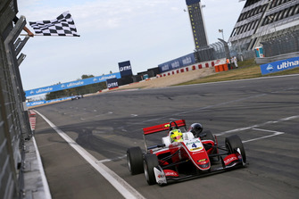 Il vincitore della gara Mick Schumacher, PREMA Theodore Racing Dallara F317 - Mercedes-Benz