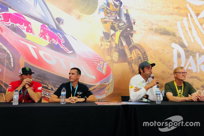 Nani Roma, Alex Haro, Ari Vatanen y Pedro Bianchi en la presentación de 'Dakar 18'