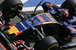 Даниил Квят, Scuderia Toro Rosso STR11