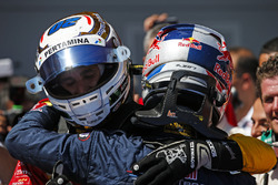 Second place Pierre Gasly, PREMA Racing congratulates Race winner Antonio Giovinazzi, PREMA Racing
