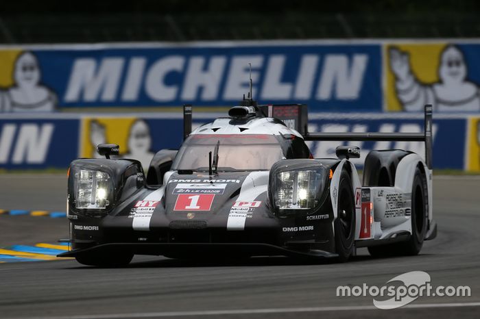 2: #1 Porsche Team Porsche 919 Hybrid: Timo Bernhard, Mark Webber, Brendon Hartley