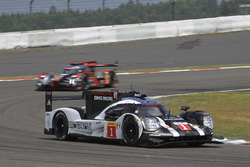 #1 Porsche Team Porsche 919 Hybrid: Timo Bernhard, Mark Webber, Brendon Hartley