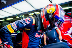 Даниил Квят, Scuderia Toro Rosso STR11