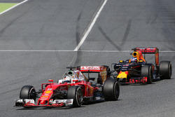 Себастьян Феттель, Scuderia Ferrari и Даниэль Риккардо, Red Bull Racing