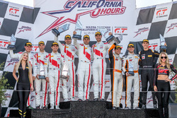 Podium: race winners Kelvin van der Linde, Pierre Kaffer, Markus Winkelhock, Team Magnus, second pla