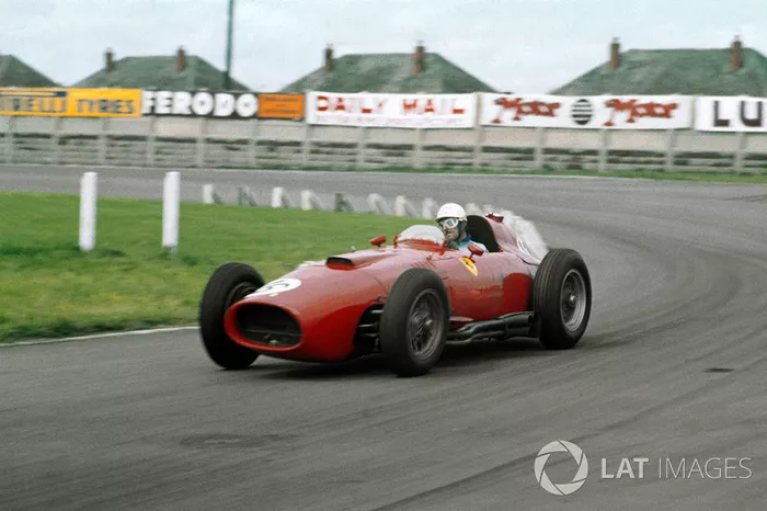 1957: Lancia-Ferrari 801