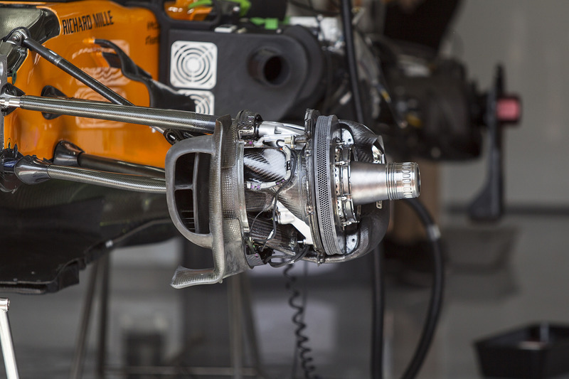 Freno delantero del McLaren MCL33