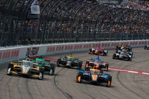 Scott McLaughlin, Team Penske Chevrolet, Felix Rosenqvist, Arrow McLaren Chevrolet