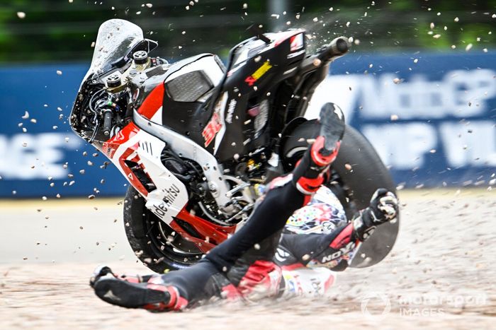 Takaaki Nakagami, caída del equipo LCR Honda